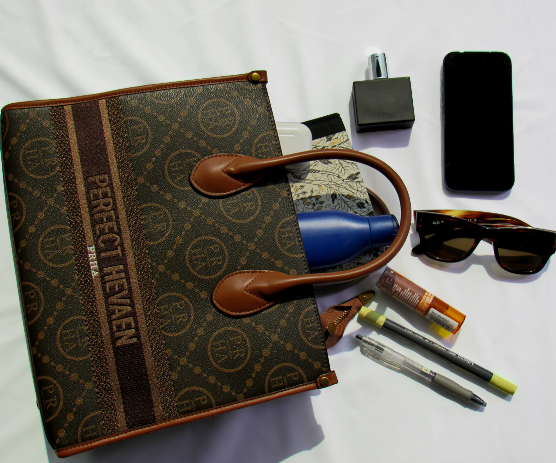 Bolsa Khimera estilo editorial